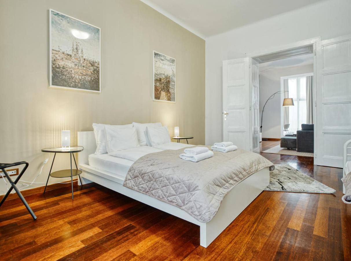 Irundo Downtown Apartments Zagreb Luaran gambar